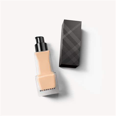 matte glow foundation burberry